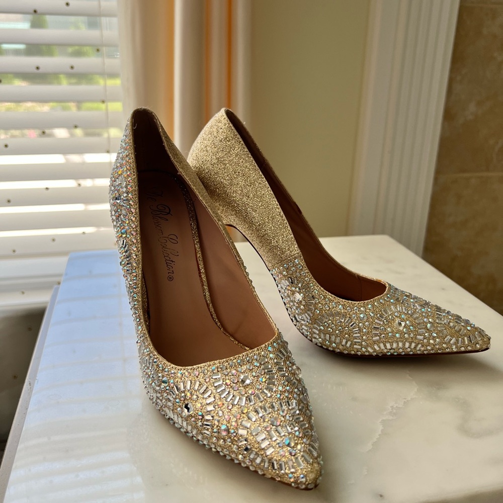 Gold Pencil Heels!